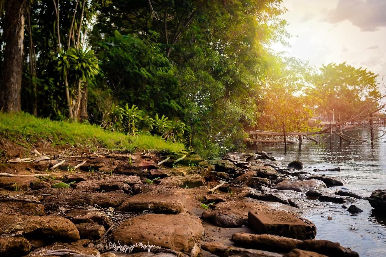 Pousada Ouro Novo às margens do rio em Miguelópolis